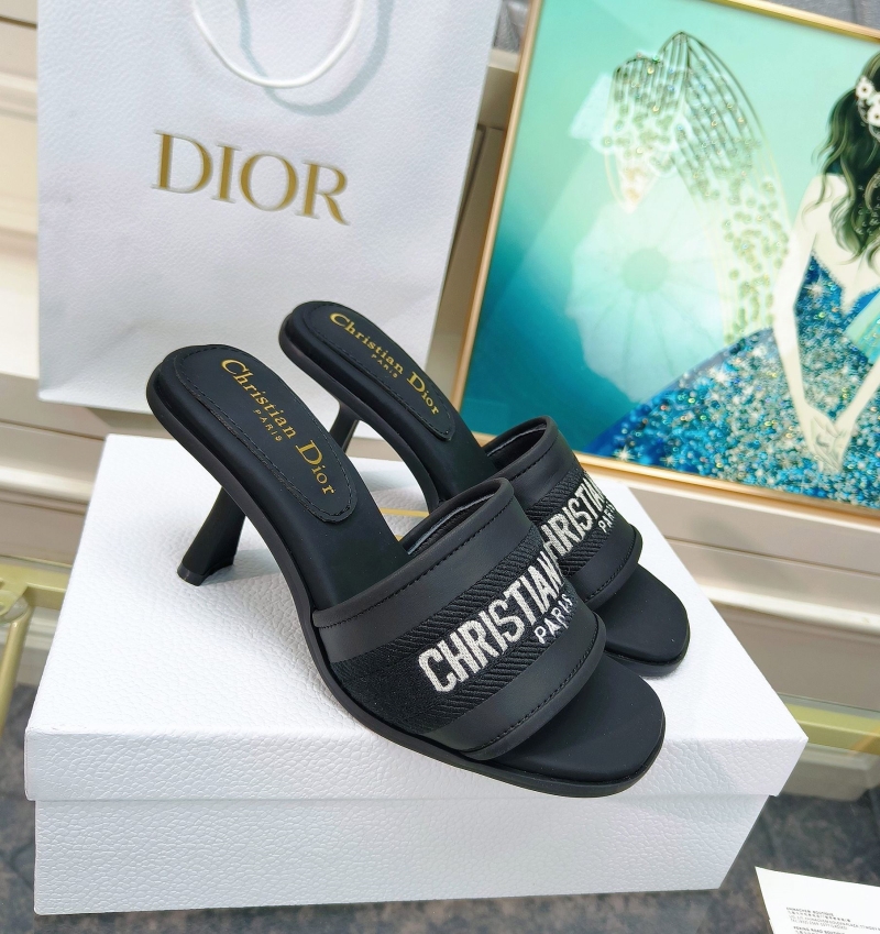 ch**an D*or slippers